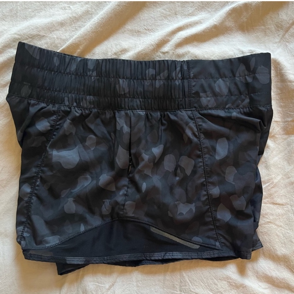 lululemon shorts size 2